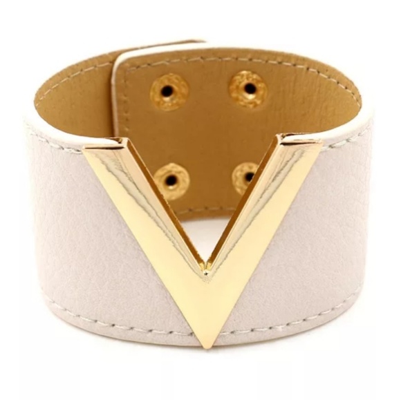 CREAM 1.5in wide & 8in long cuff bangle bracelet Jewelry - Wide Big Adjustable PU Leather V Cuff Bracelet